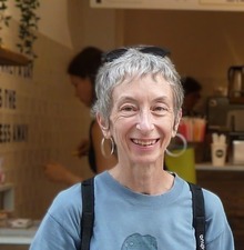 Aurelia manils bio